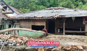 Korban Banjir Bandang Sungai Cidadap Masih Terlunta-lunta Tanpa Relokasi